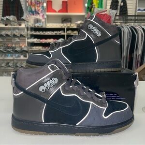 Dunk high SB Premium ‘MF Doom’ - LIGHTLY WORN WITH BOX